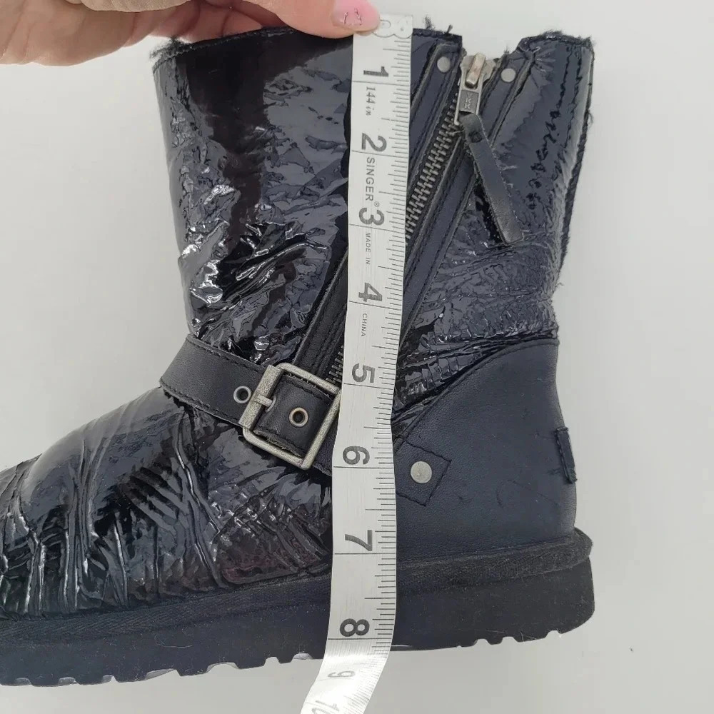 uggs black classic Shiney boots size kids 5 women's 7 - Picture 9 of 10